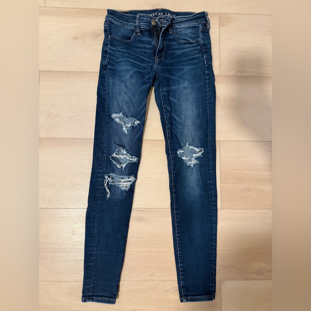American Eagle distressed Jegging jeans Women's size 6 Long